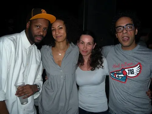 Photo 2 de Clubbing & Bar Tausend (2010)