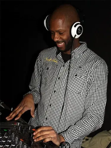 Photo 4 de Clubbing & Bar Tausend (2010) – Personnes