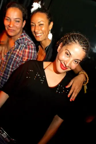 Photo 8 de Clubbing & Bar Tausend (2010)