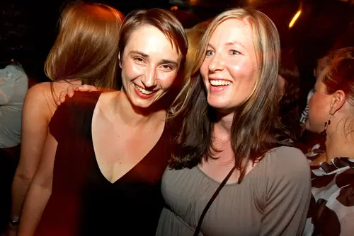 Photo 10 de Clubbing & Bar Tausend (2010) – Personnes