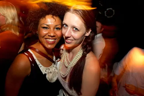 Photo 18 de Clubbing & Bar Tausend (2010) – Personnes