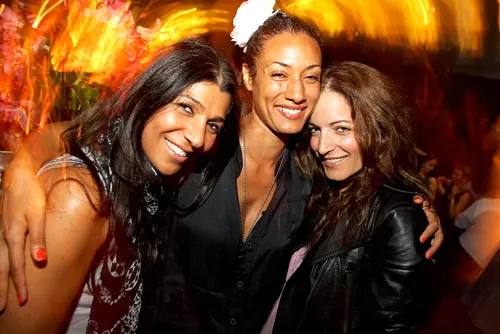 Photo 11 de Clubbing & Bar Tausend (2010)