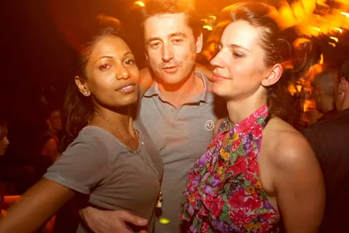 Photo 31 de Clubbing & Bar Tausend (2010) – Personnes