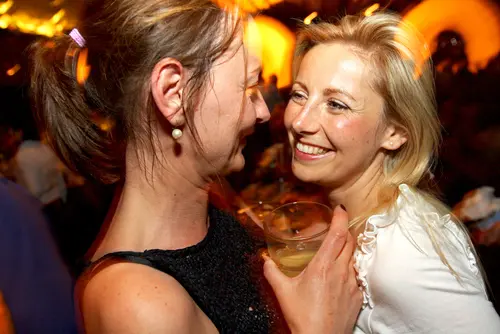Photo 35 de Clubbing & Bar Tausend (2010) – Personnes