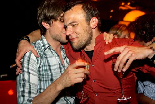 Photo 42 de Clubbing & Bar Tausend (2010) – Personnes