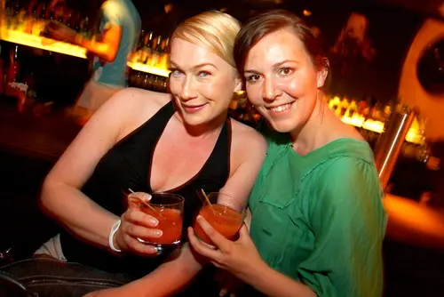 Photo 49 de Clubbing & Bar Tausend (2010) – Personnes