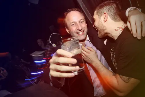 Photo 74 de Clubbing & Bar Tausend (2010) – Personnes