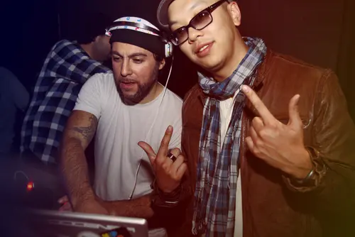 Photo 81 de Clubbing & Bar Tausend (2010) – Personnes