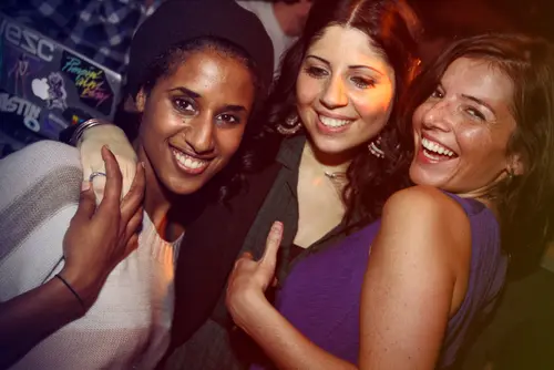 Photo 83 de Clubbing & Bar Tausend (2010) – Personnes