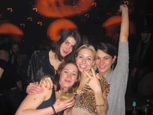 Photo 138 de Clubbing & Bar Tausend (2010) – Personnes