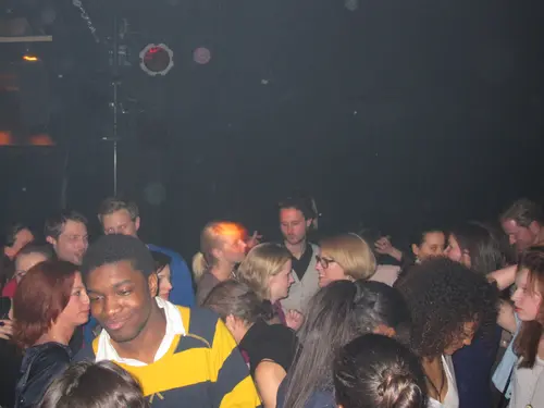 Photo 154 de Clubbing & Bar Tausend (2010) – Personnes