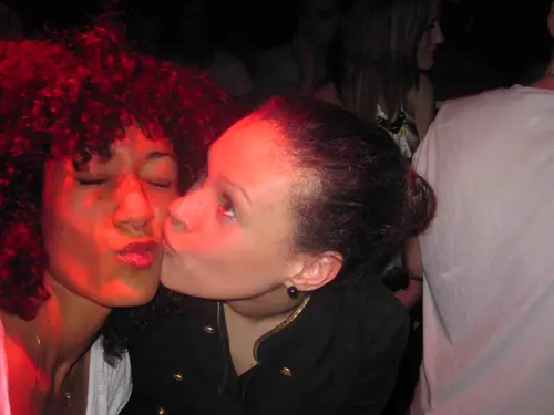 Photo 83 de Clubbing & Bar Tausend (2010)