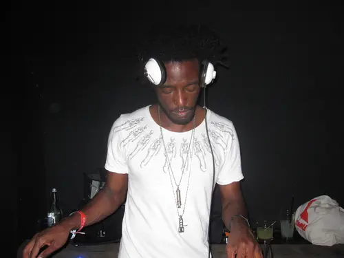 Photo 181 de Clubbing & Bar Tausend (2010) – Personnes