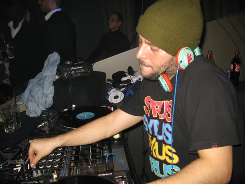 Photo 191 de Clubbing & Bar Tausend (2010) – Personnes